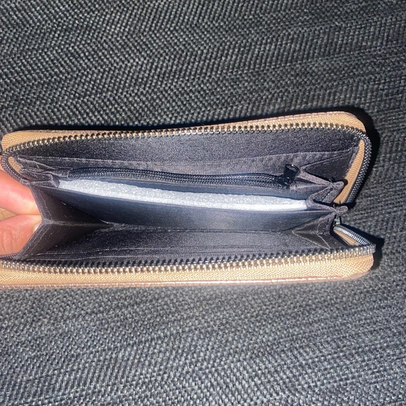 Wallet - Picture 4 of 4